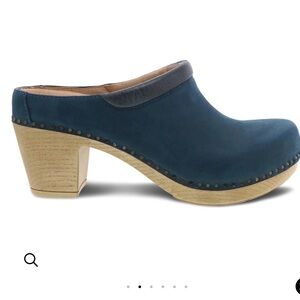 Dansko 39 8 8.5 brand new navy nubuck Sammy clog